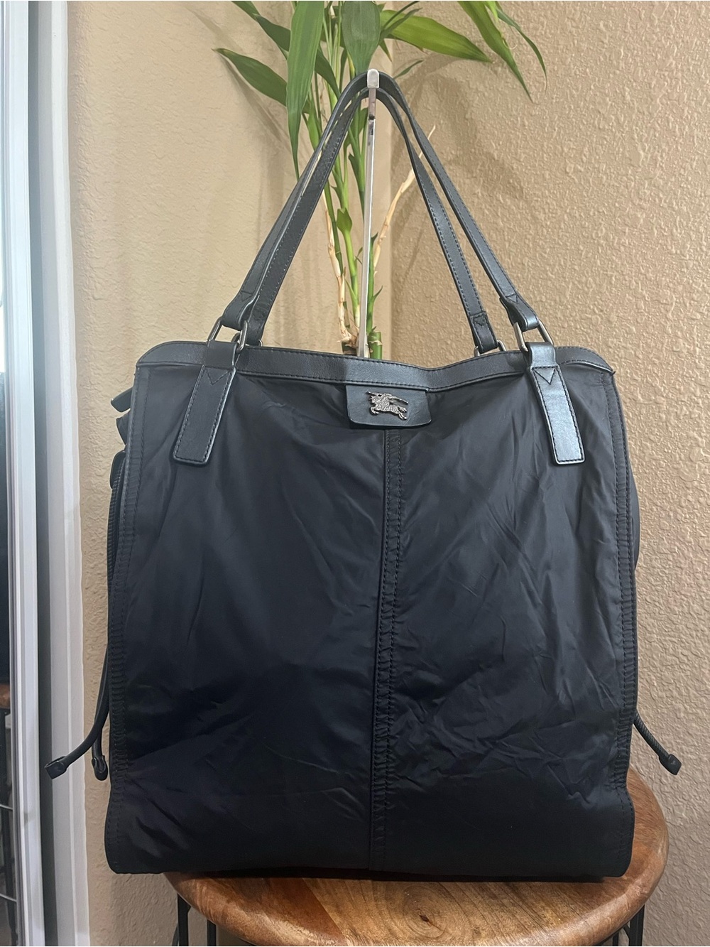 BURBERRY BLACK NYLON NOVA CHECK TOTE